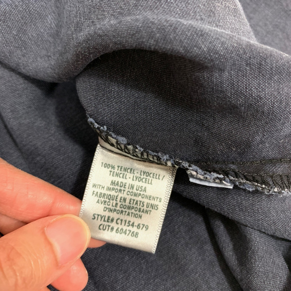 Cloth & Stone L/S V-Neck Button-Down Denim Shirt - Picture 6 of 7